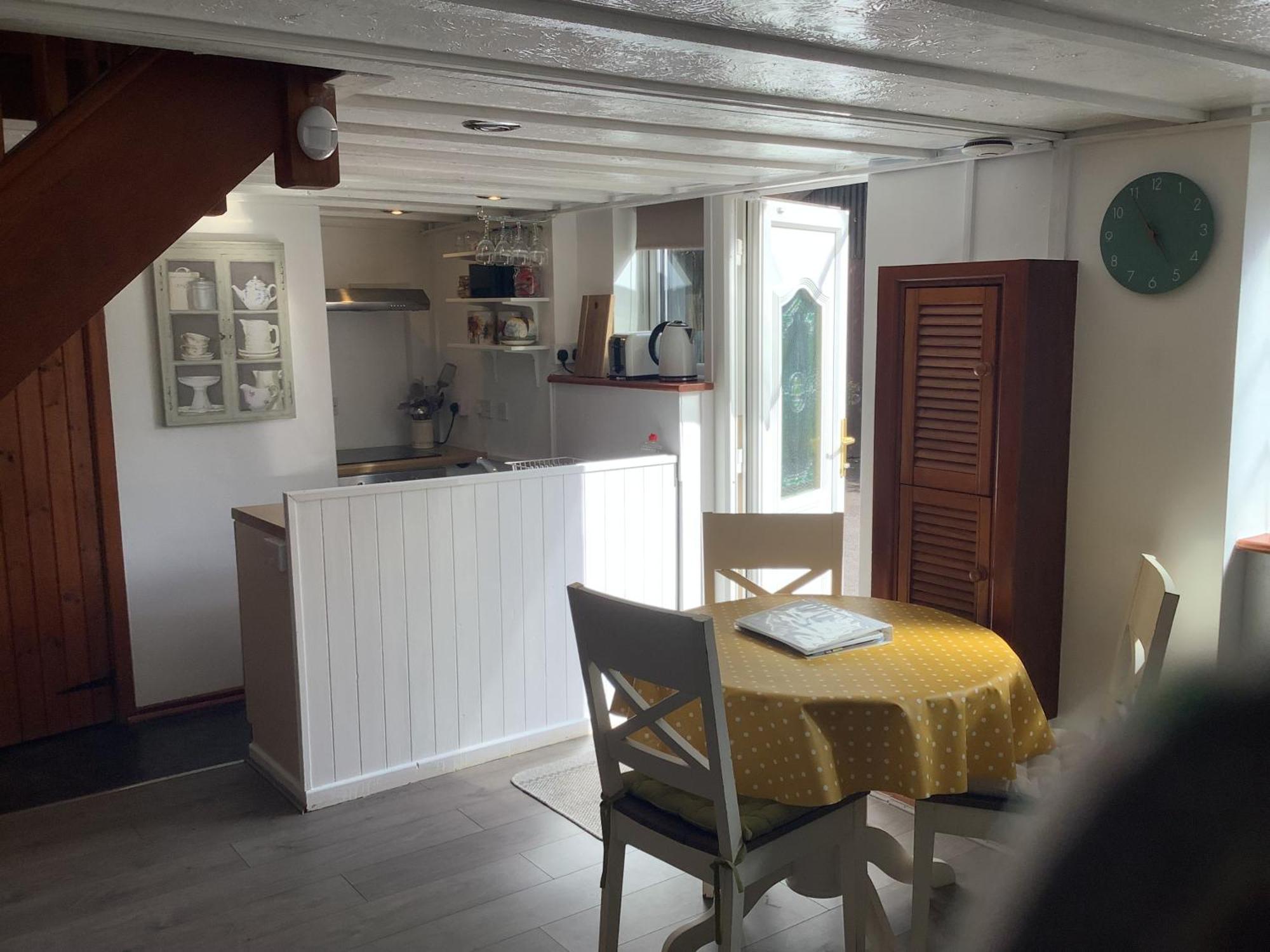 Selfcatering Coach House New Forest Dog Friendly