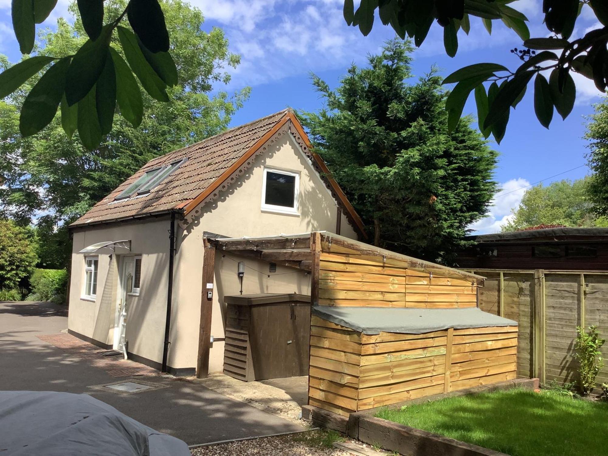 Selfcatering Coach House New Forest Dog Friendly Holiday home *